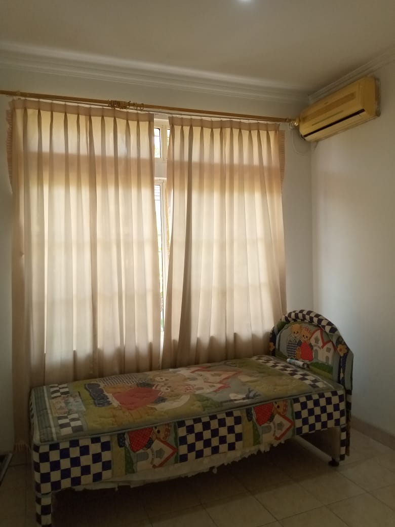 Rumah Hook Disewakan Sei Furnished di Lippo Cikarang